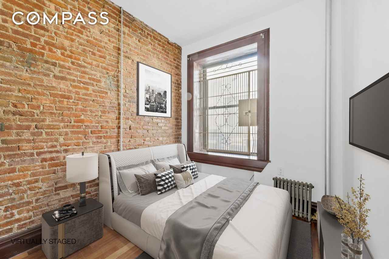 144 W 109th St #1W - Photo 4 of 7