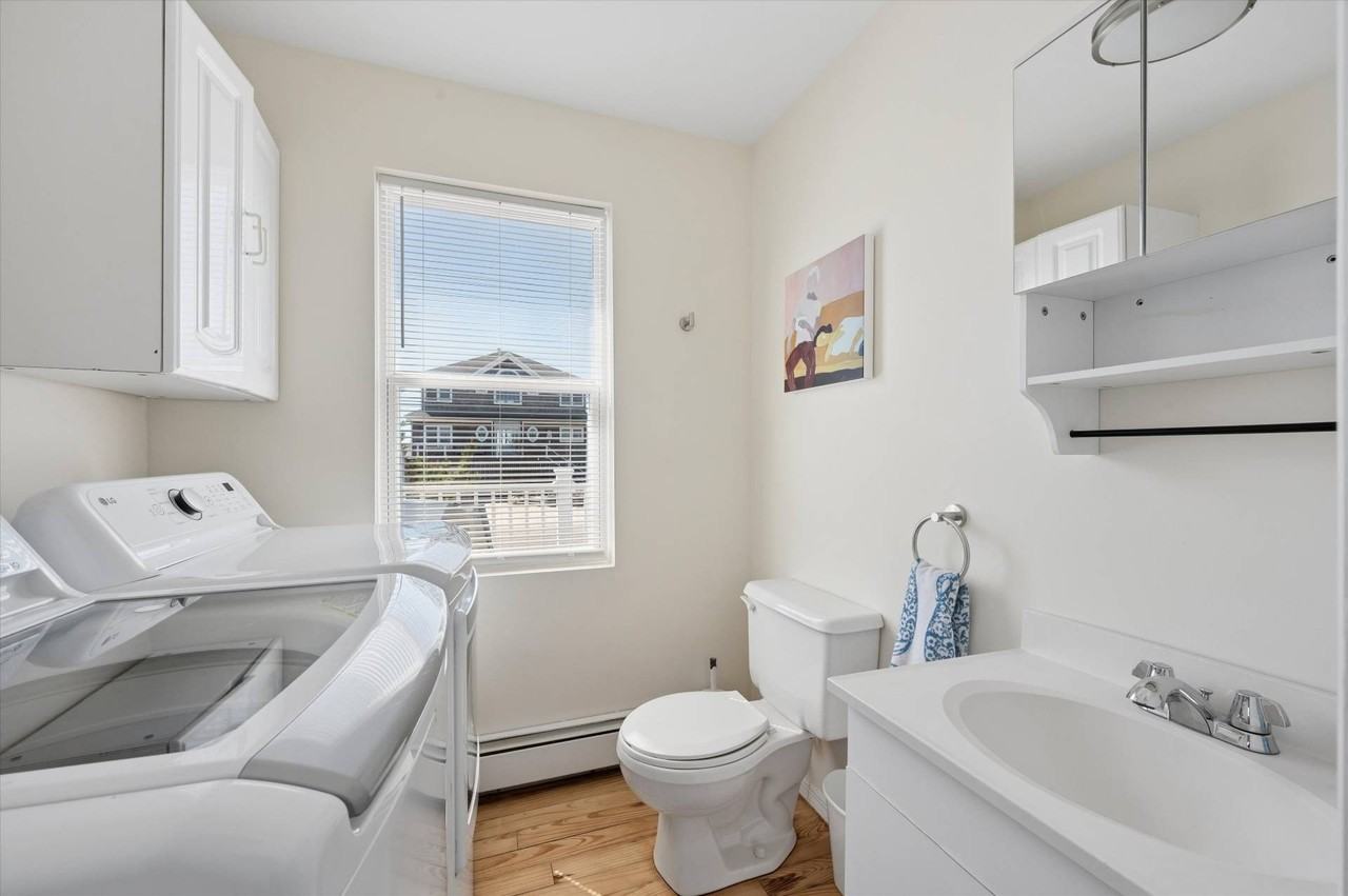 898 Dune Rd - Photo 6 of 36