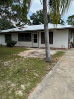 featured image of 1406 Crossview St