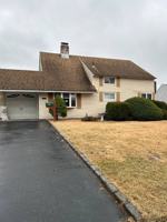 featured image of 9 Arcadia Ln