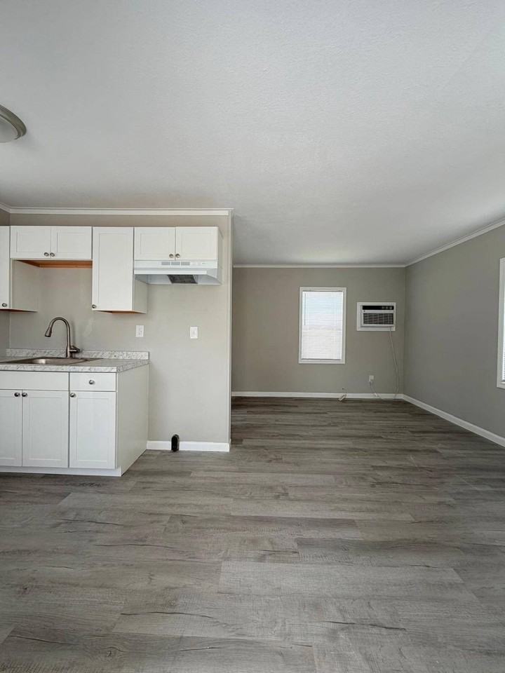 8 Cook St #08 - Photo 4 of 11