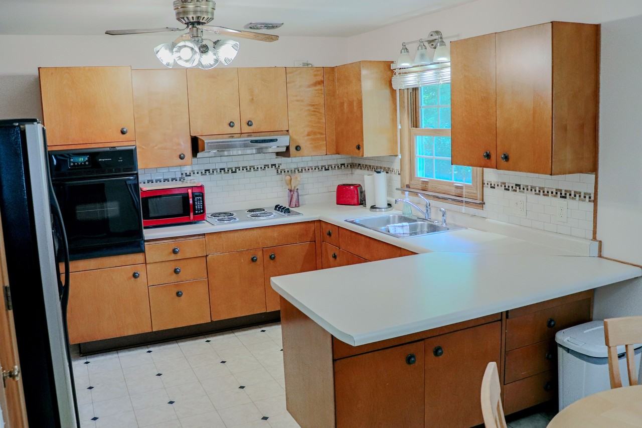 122 S Peters Ave #122 - Photo 2 of 16