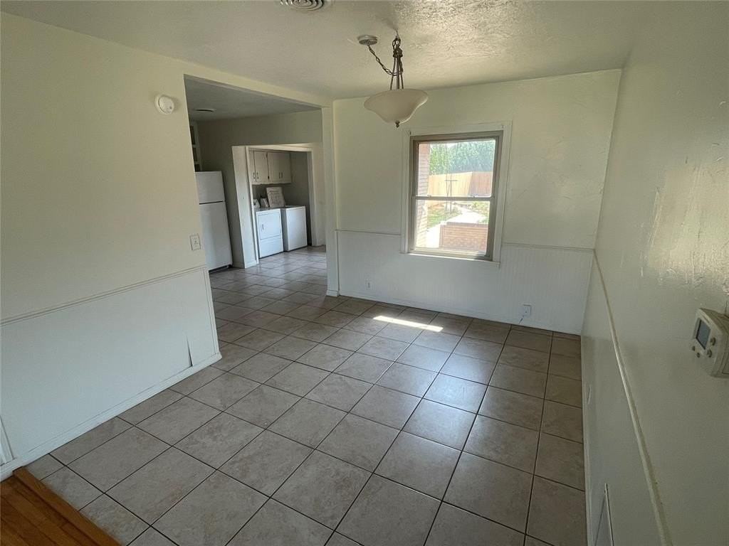 800 N Caddo St - Photo 4 of 10