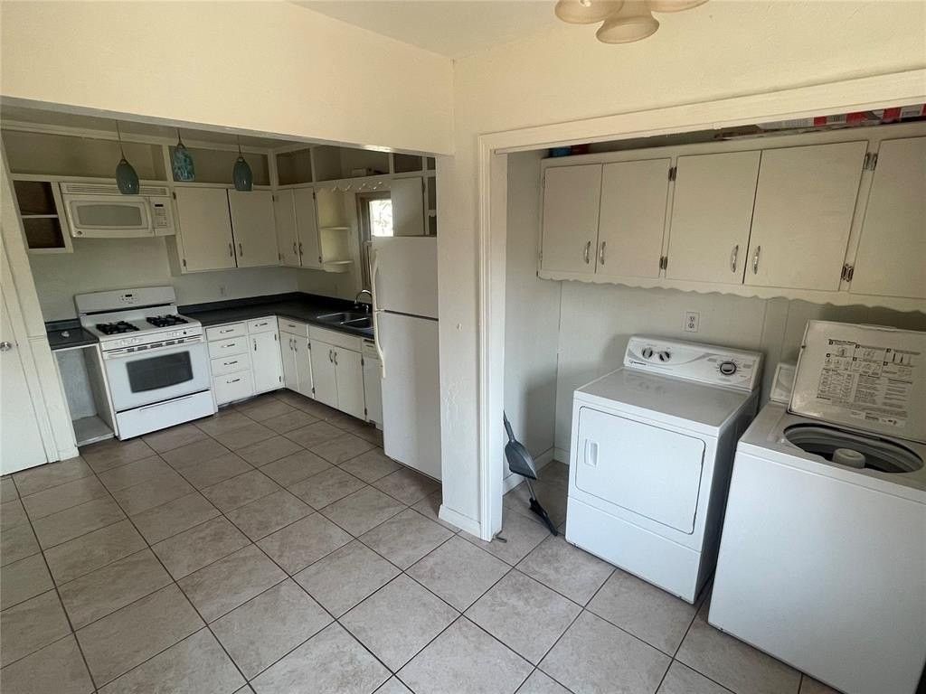 800 N Caddo St - Photo 5 of 10