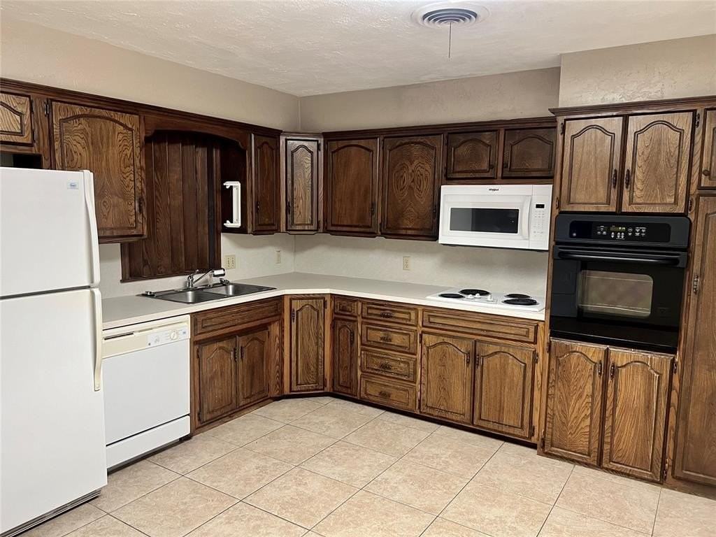 1344 Meadow Ln #3 - Photo 4 of 10