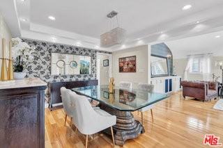 326 N Doheny Dr - Photo 5 of 8