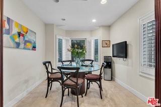 326 N Doheny Dr - Photo 7 of 8