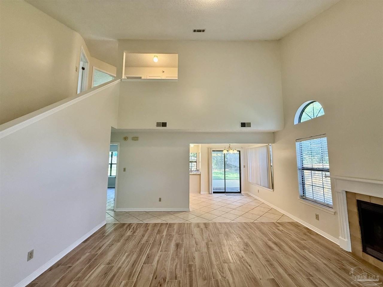 1516 Portside Dr - Photo 3 of 33
