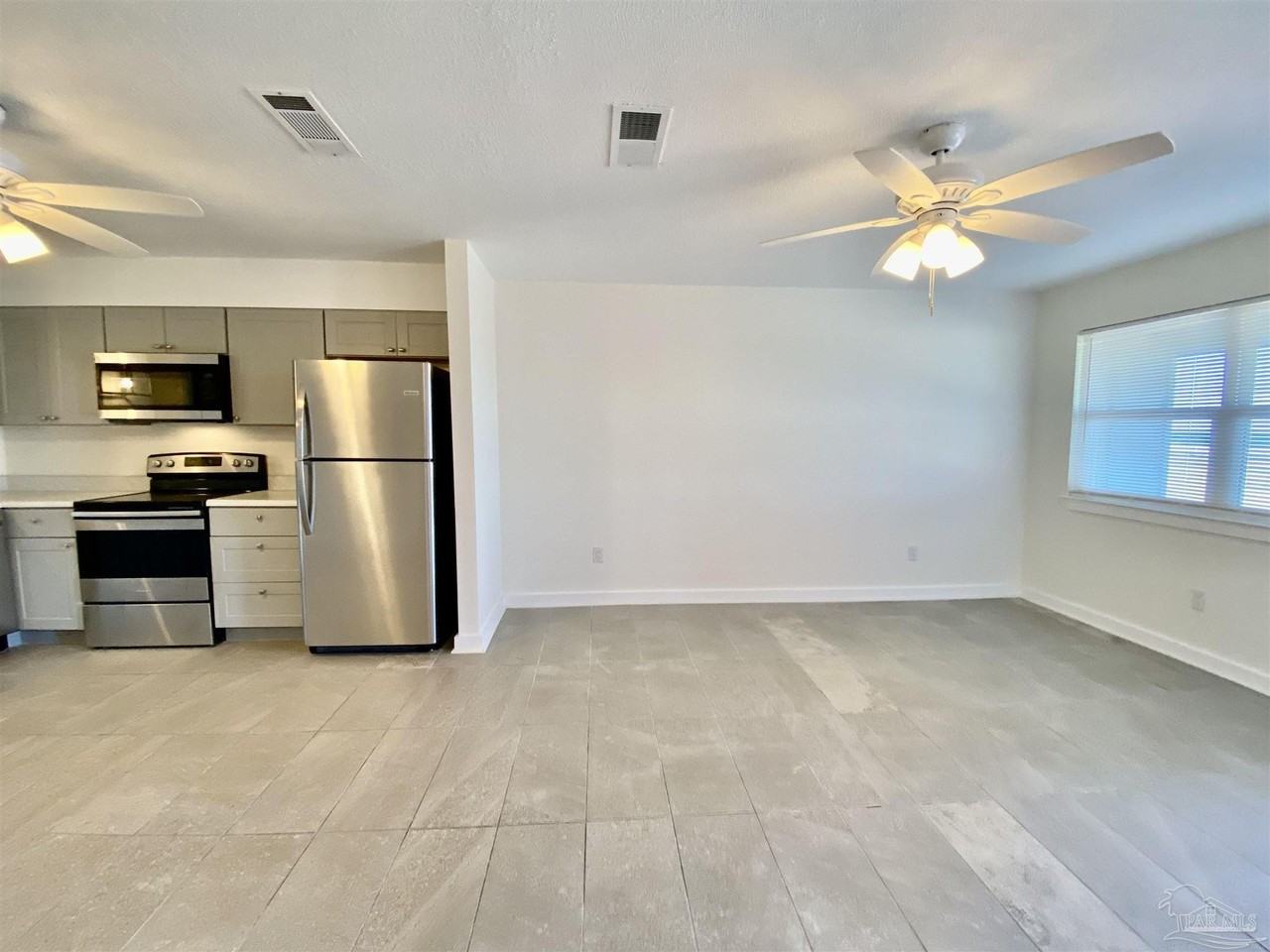 9557 Lillian Hwy - Photo 4 of 15