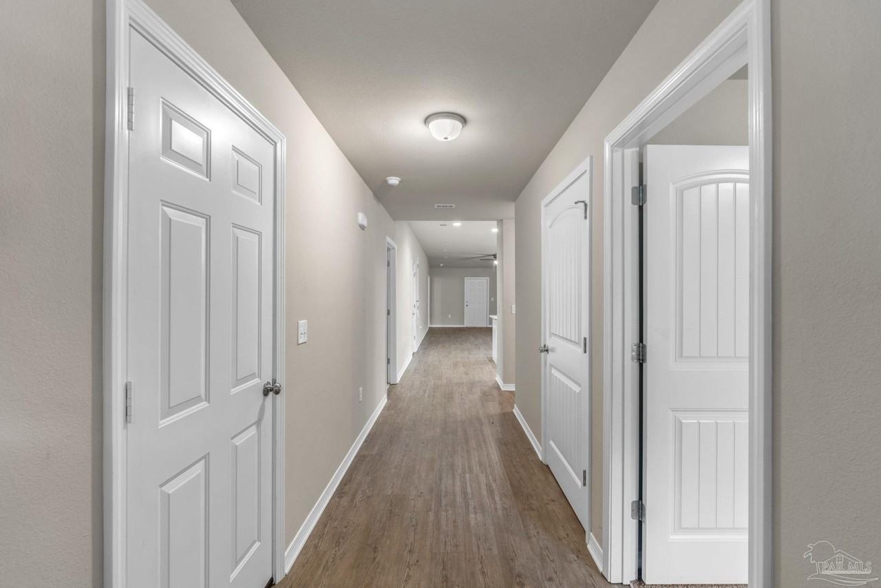3210 Electra Dr - Photo 5 of 31