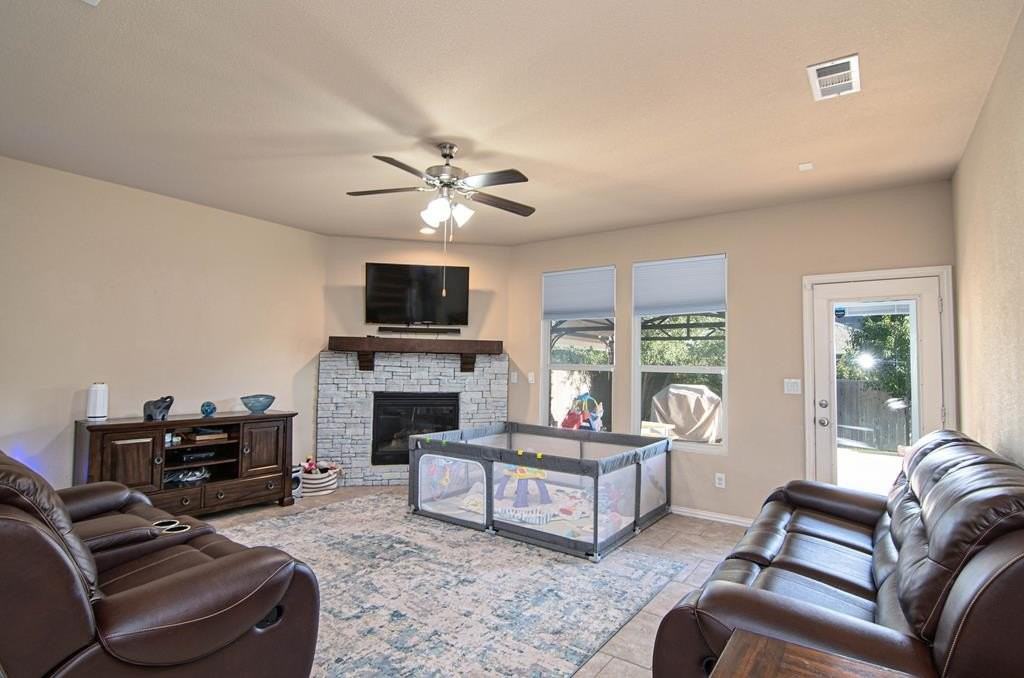 6715 Hall Of Fame Blvd - Photo 6 of 29