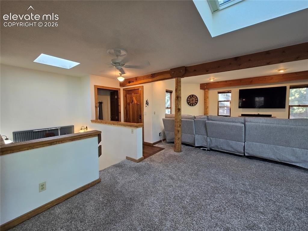 1060 Kings Crown Rd - Photo 6 of 40