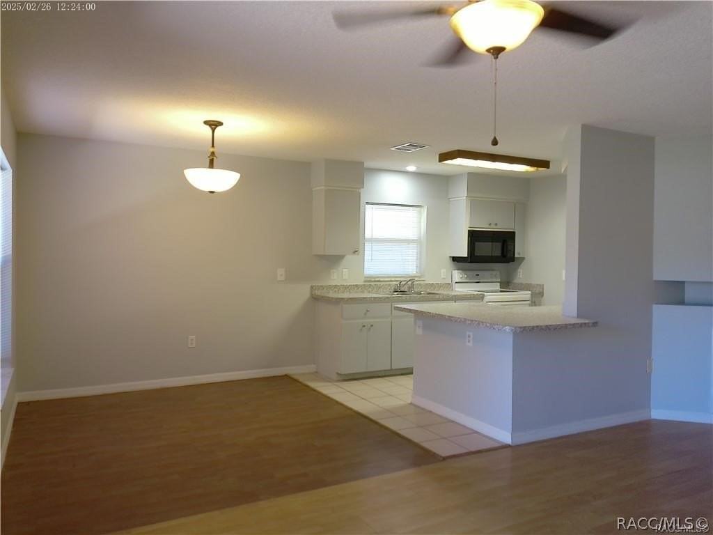 5921 W Woodhill Ct - Photo 5 of 31