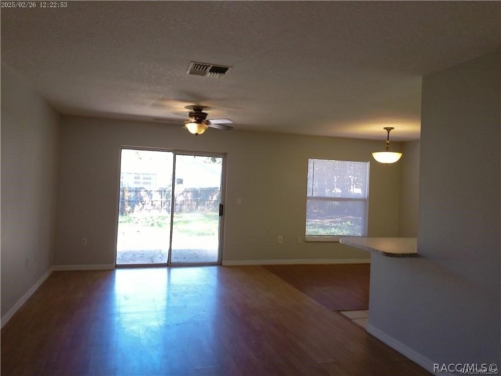 5921 W Woodhill Ct - Photo 6 of 31