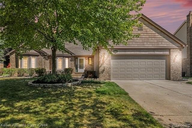 4847 Bayleaf Dr - Photo 2 of 28