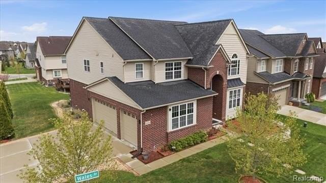 1114 Wales Dr - Photo 2 of 47