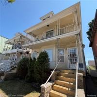 featured image of 2748 Florian St