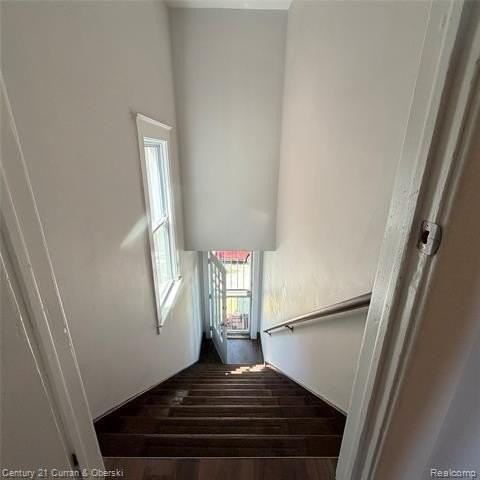 2748 Florian St - Photo 6 of 29