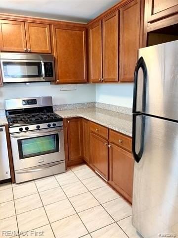 3345 Horton St - Photo 5 of 11