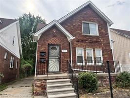 featured image of 15785 Pinehurst St