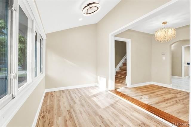 23248 Helen St - Photo 6 of 34