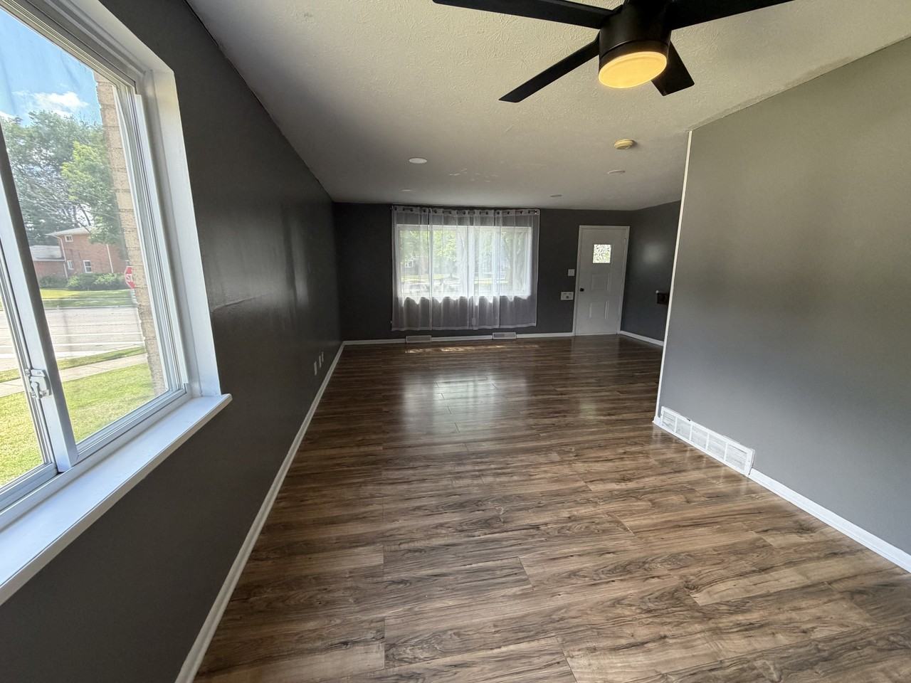 9406 Independence Blvd - Photo 5 of 22