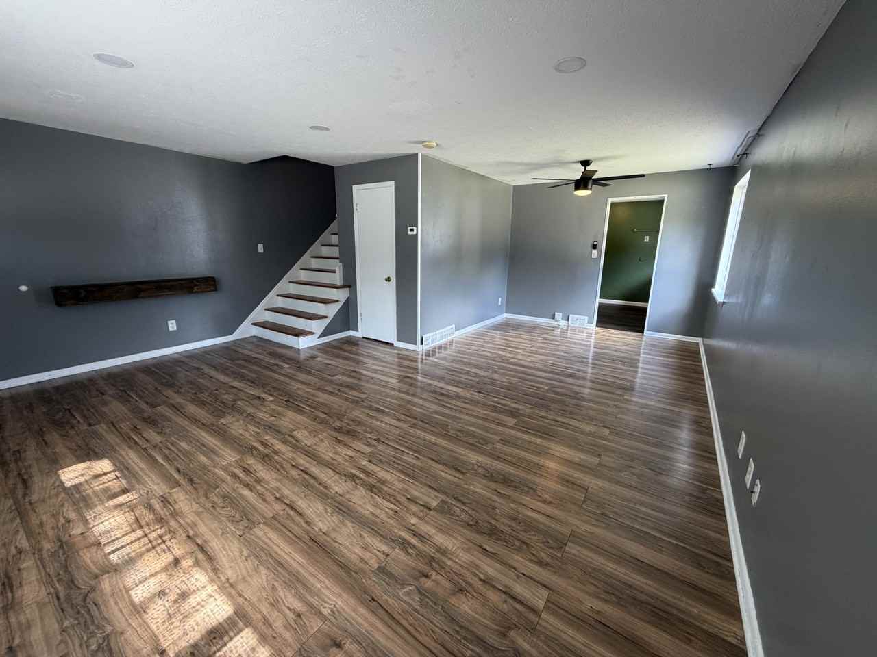 9406 Independence Blvd - Photo 6 of 22