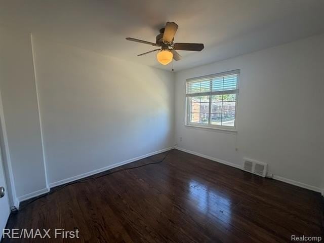 23109 Edsel Ford Ct - Photo 6 of 9