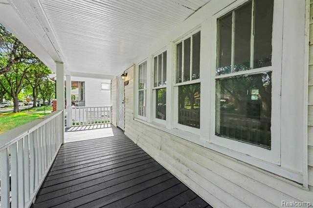 15224 Rossini Dr - Photo 3 of 27