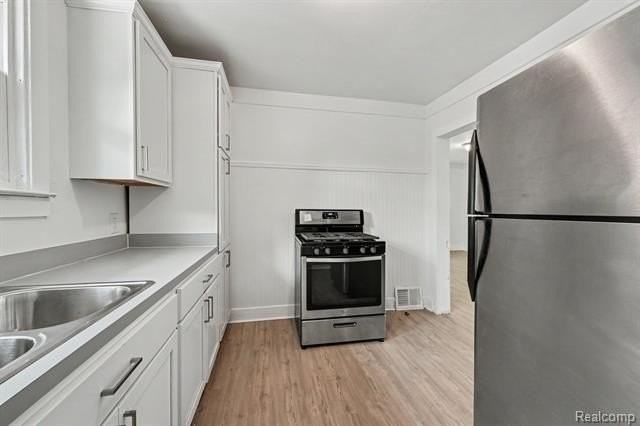 15224 Rossini Dr - Photo 4 of 27
