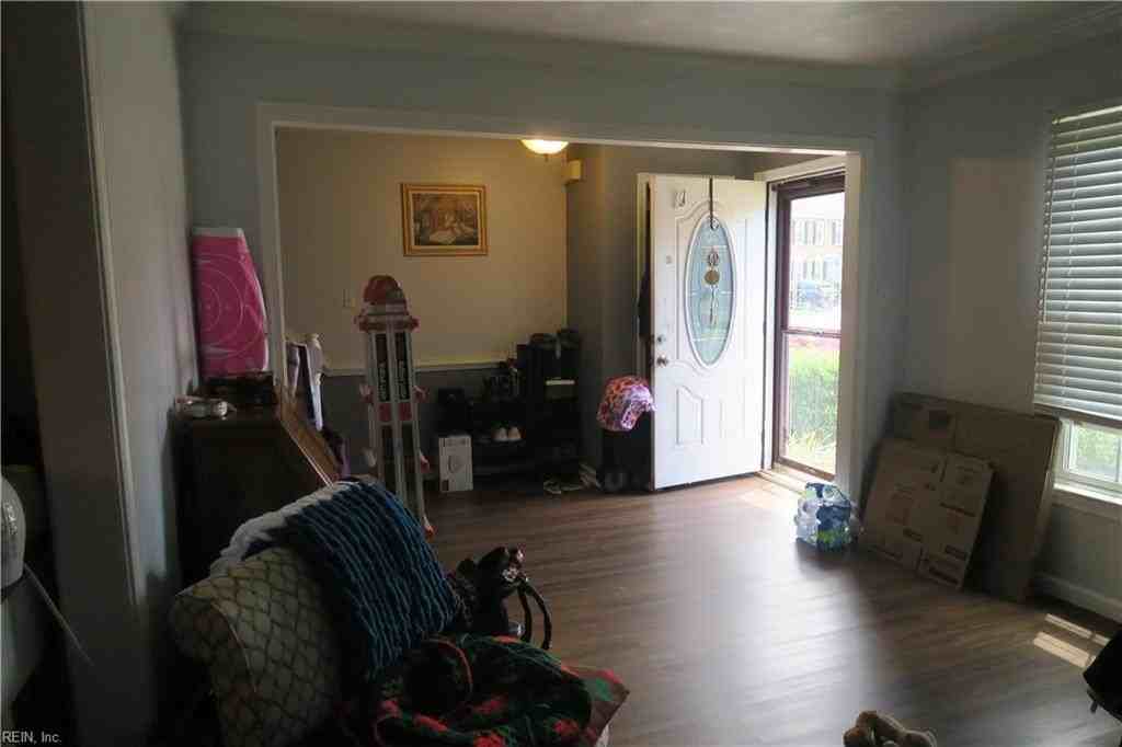 5314 Brookstone Ln - Photo 4 of 16