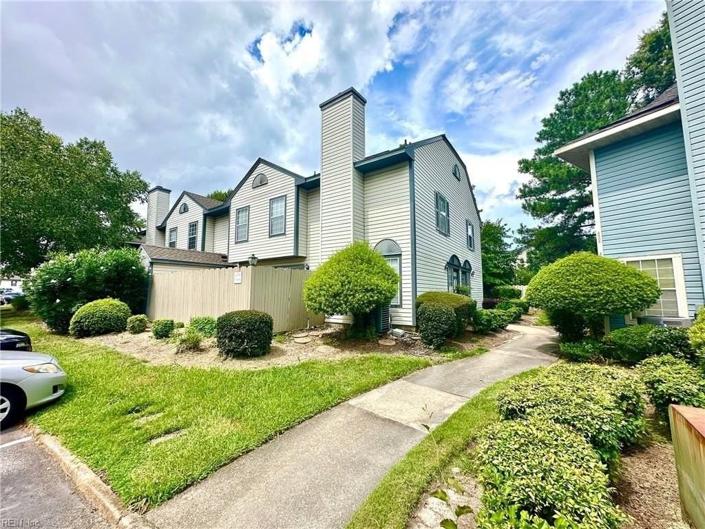 4510 Genoa Cir - Photo 2 of 27