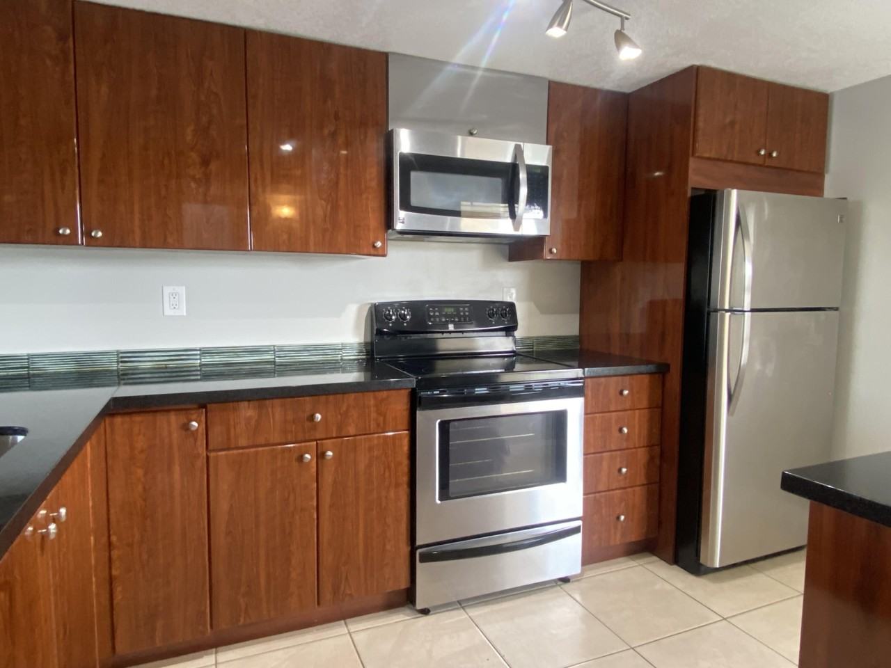 9 Royal Palm Way #403 - Photo 5 of 45