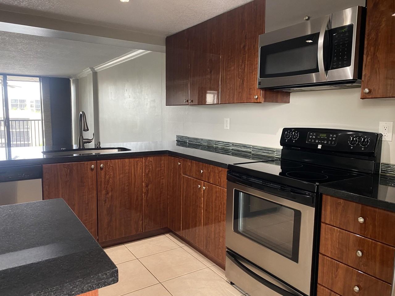 9 Royal Palm Way #403 - Photo 6 of 45
