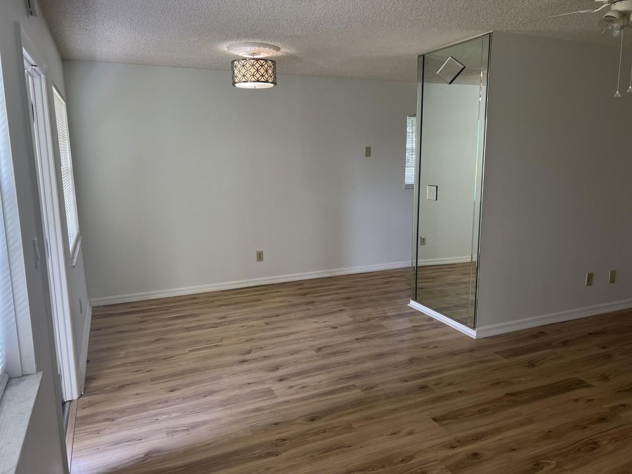 98 Spring Lake Dr #103 - Photo 3 of 11