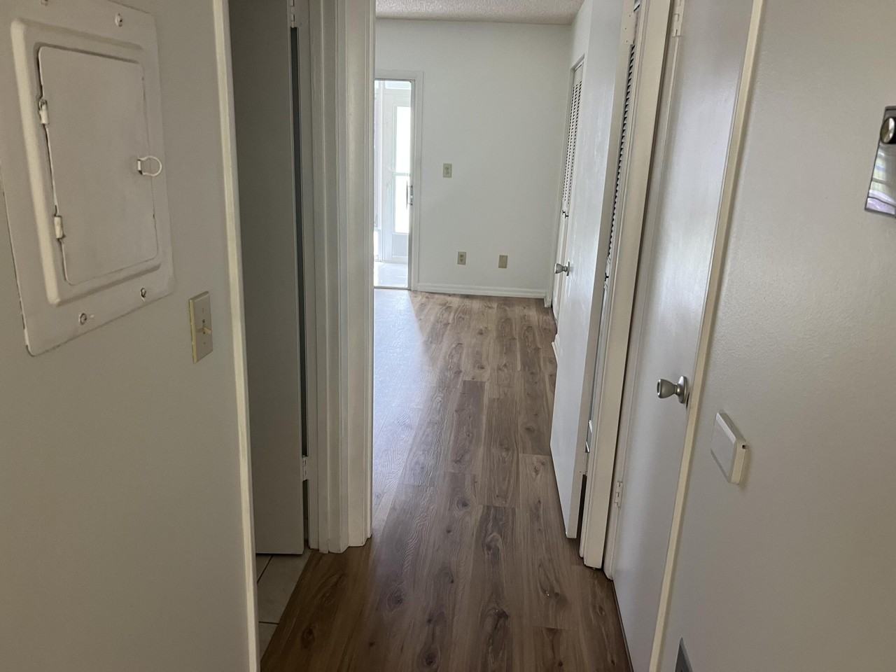 98 Spring Lake Dr #103 - Photo 7 of 11