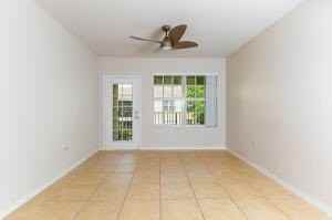 140 Sw Peacock Blvd #21-205 - Photo 5 of 36
