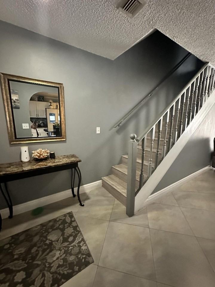 12737 Westhampton Cir - Photo 3 of 15