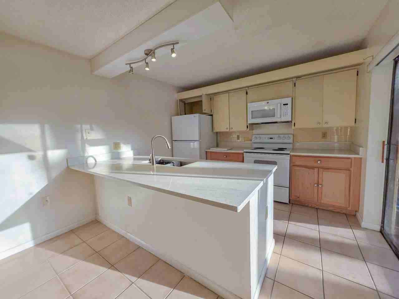 832 Blue Ridge Cir - Photo 3 of 11