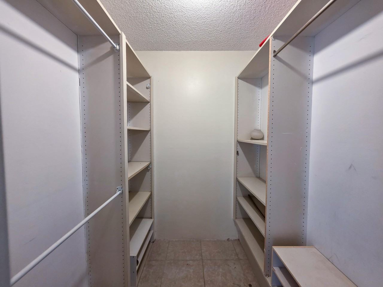 832 Blue Ridge Cir - Photo 7 of 11