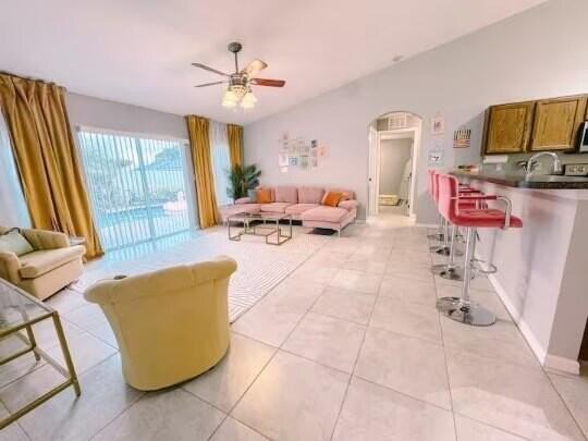 302 Ne Greenbrier Ave - Photo 3 of 42