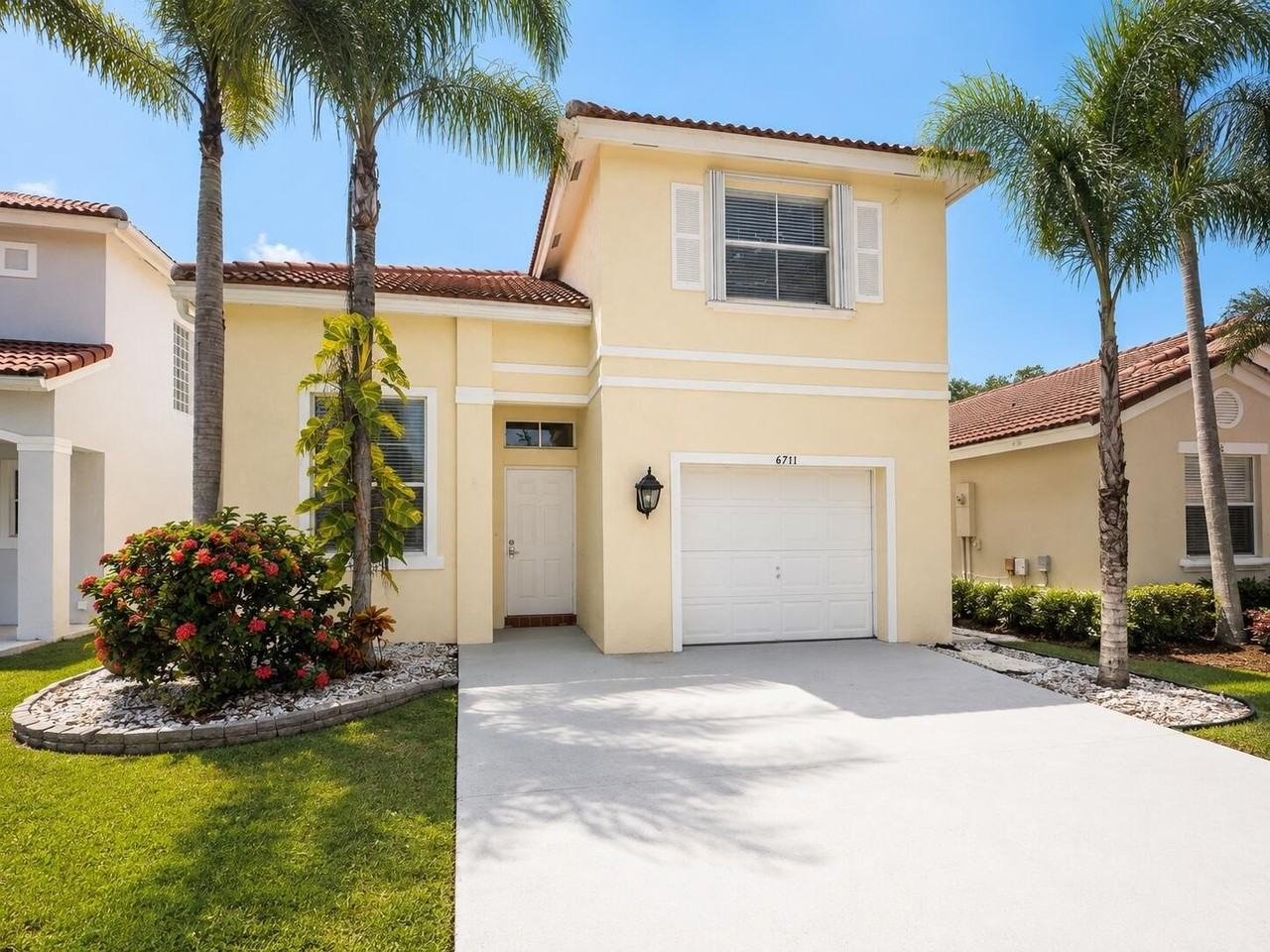 6711 Green Island Cir - Photo 2 of 40