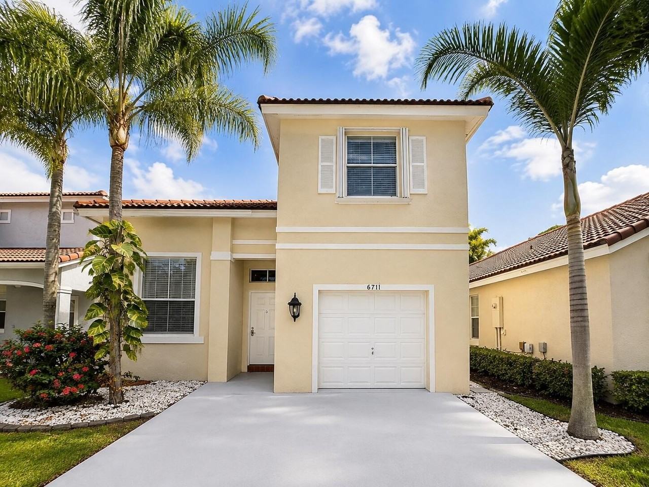 6711 Green Island Cir - Photo 3 of 40