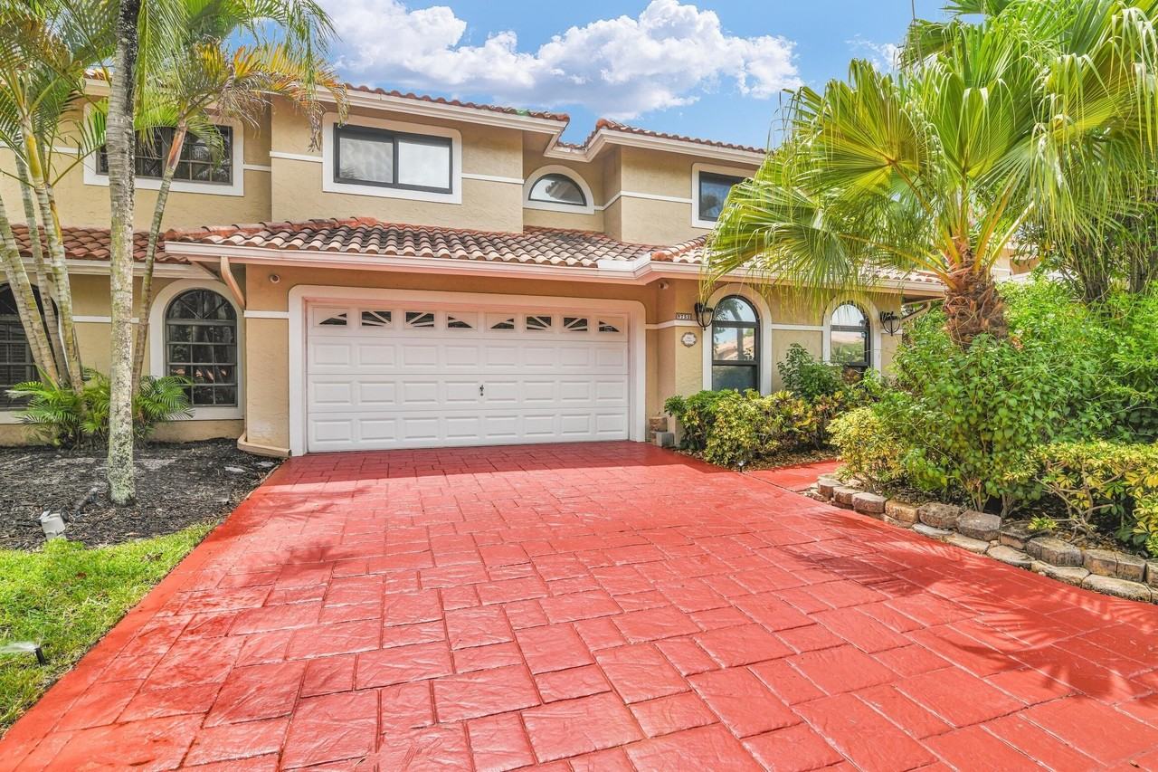 753 Villa Portofino Cir - Photo 2 of 50
