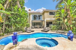 featured image of 753 Villa Portofino Cir