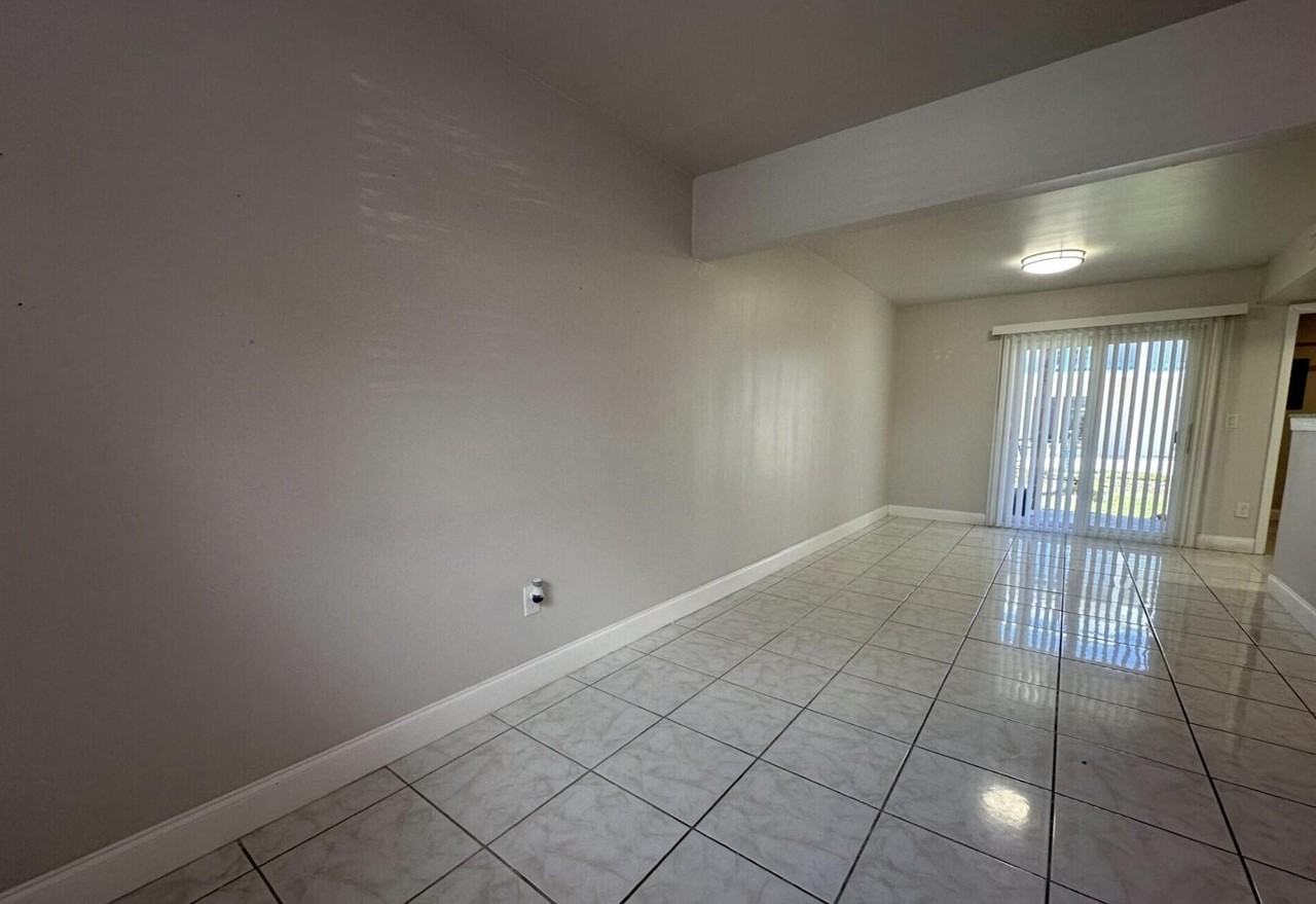 646 Eldorado St #3 - Photo 3 of 5