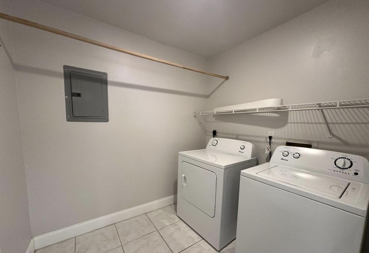 646 Eldorado St #3 - Photo 5 of 5