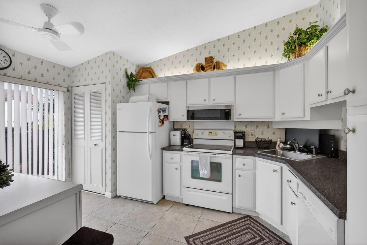 4934 Sable Pine Cir #B - Photo 6 of 27