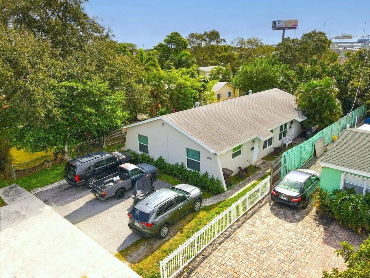 1320 Wellington St #B - Photo 2 of 25
