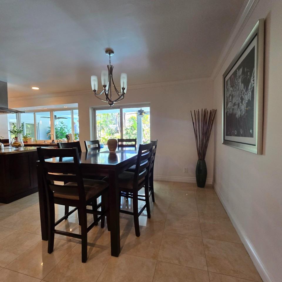2120 N 49th Ave - Photo 5 of 18
